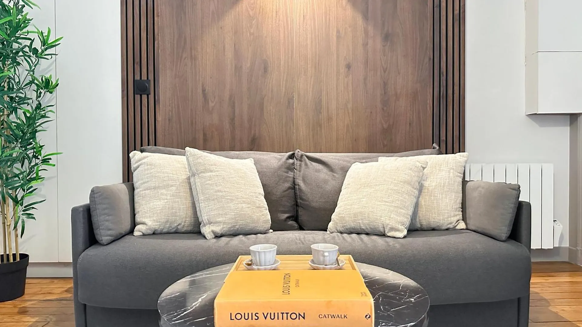 Unique Flat Near Louvre & Palais Royal Apartment *