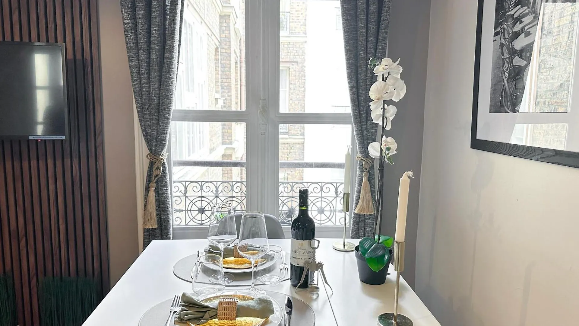 Unique Flat Near Louvre & Palais Royal Apartment